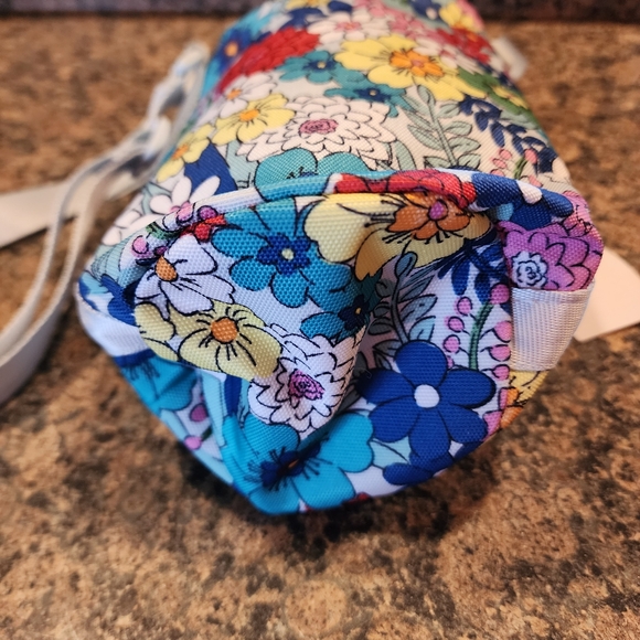Vera Bradley Lighten Up Far Out Floral Crossbody Water Bottle Bag - Picture 6 of 6